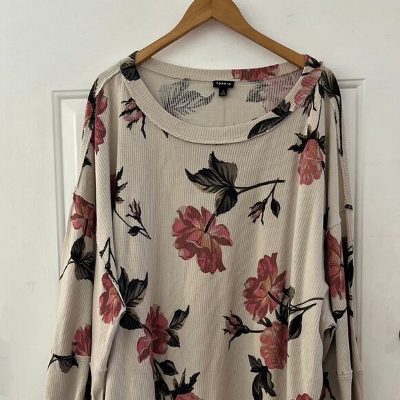 Torrid Woman's Plus-Size Over-Sized Floral Slouchy Crew Neck Tunic Sz 1/8/20 - Picture 4 of 10